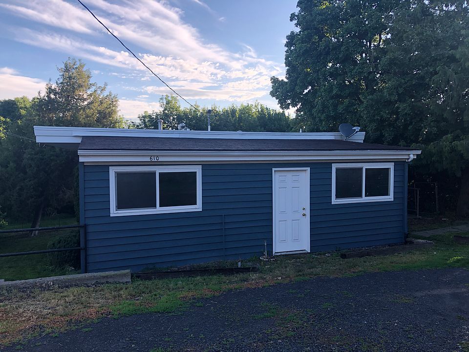 1st image of 610 SE McKenzie St
