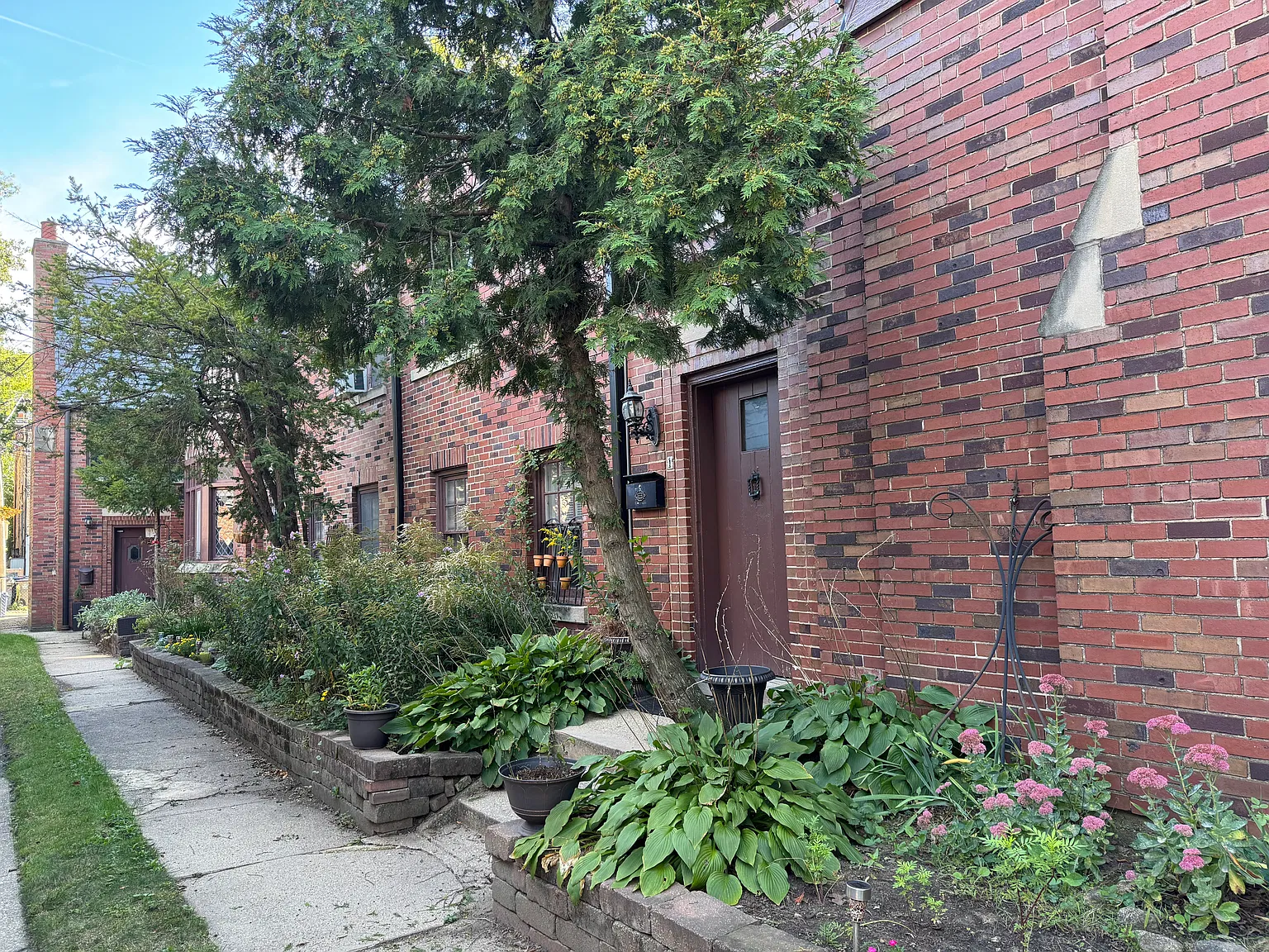 2 bed, 1.5 bath, 1200 sqft, $2,395 — Photo 4