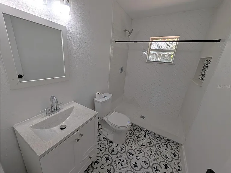 1608 E New Orleans Ave — Photo 12