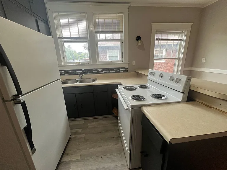 1229 Eastern Pkwy — Photo 9
