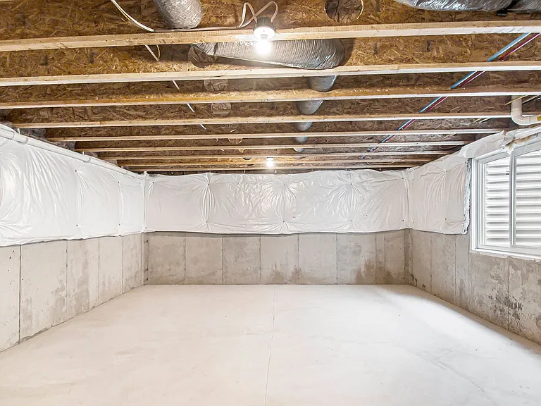 619 W Marion St — Photo 20