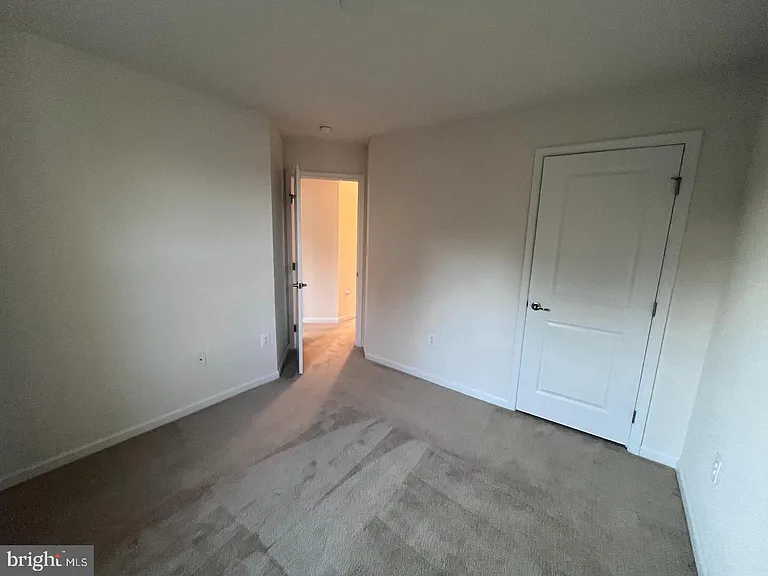 1118 Oakwood St — Photo 16
