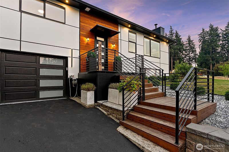 4th image of 35730 26th Avenue S