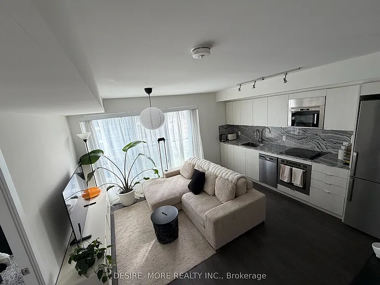 5 Mabelle Ave #2630 — Photo 5