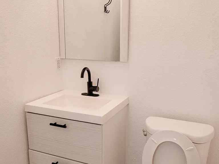 4518 Hollywood Blvd #10 — Photo 11