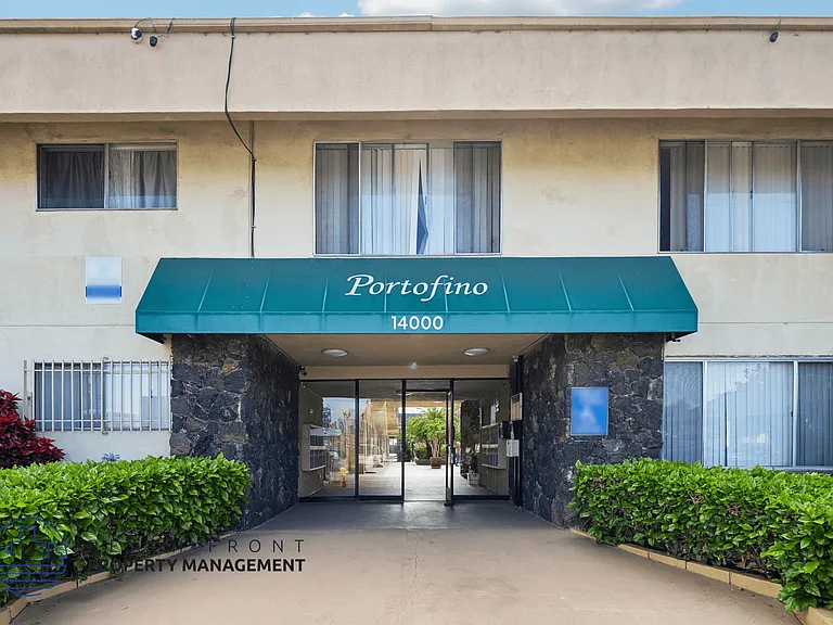 Portofino Apartments — Photo 9