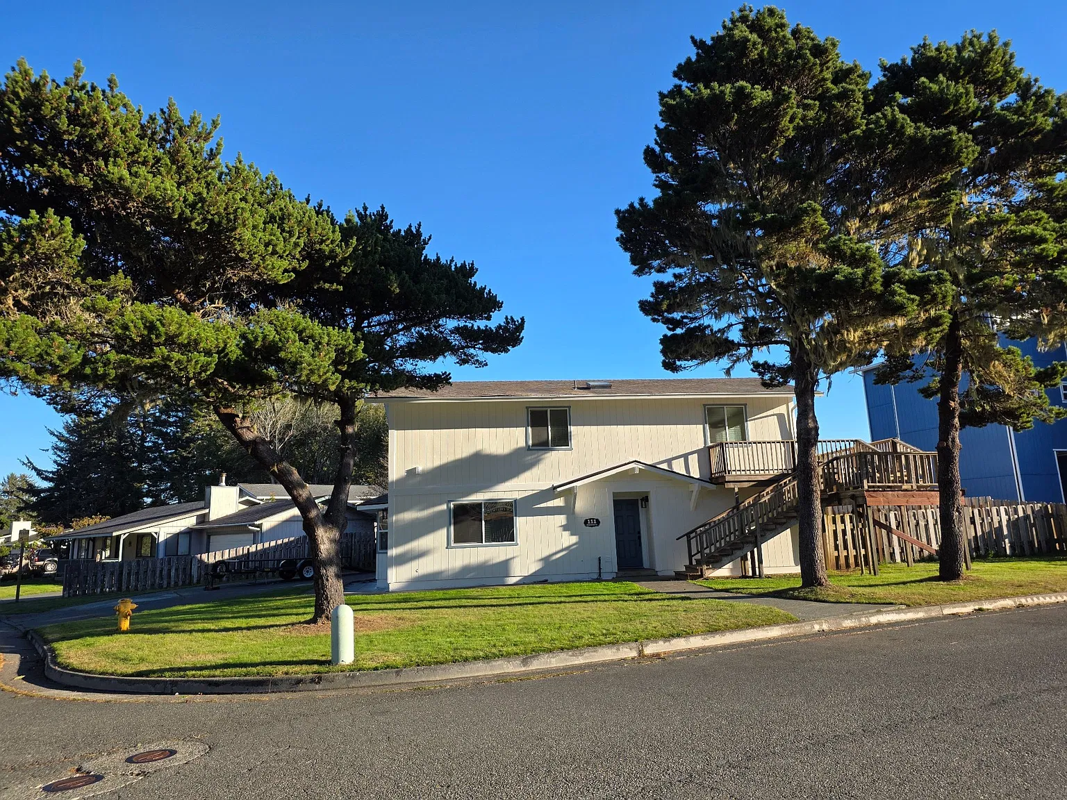 3 bed, 1900 sqft, $3,000 — Photo 2