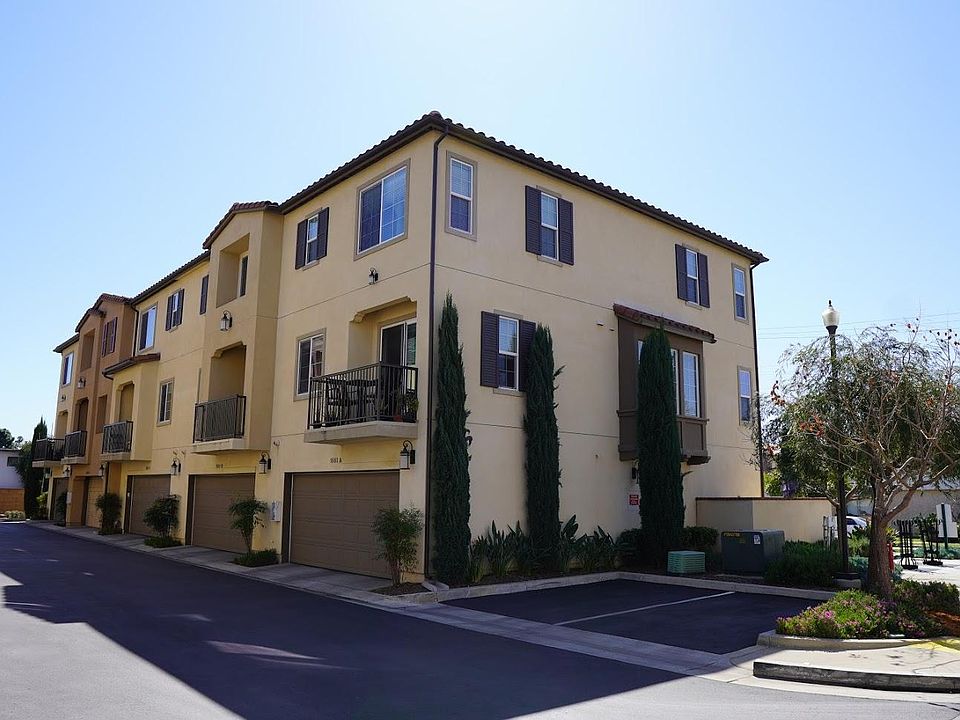 1st image of 1681 Acacia Unit A