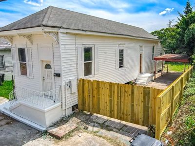 1619 Louisa St, New Orleans, LA, 70117