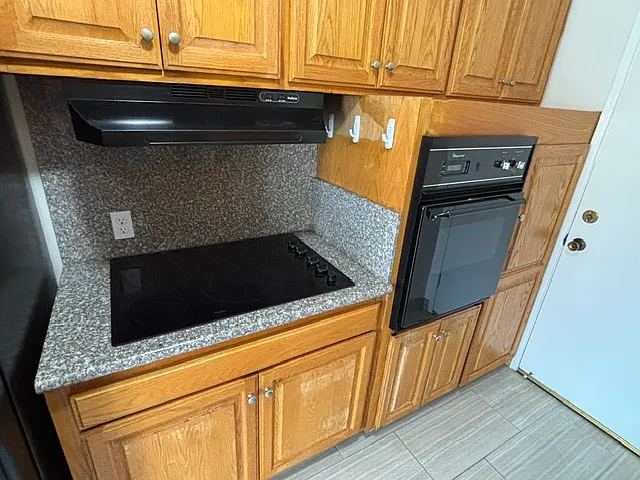 2 bed, 1100 sqft, $2,895 — Photo 3