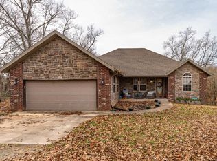 212 Trails Head Rd, Highlandville, MO 65669