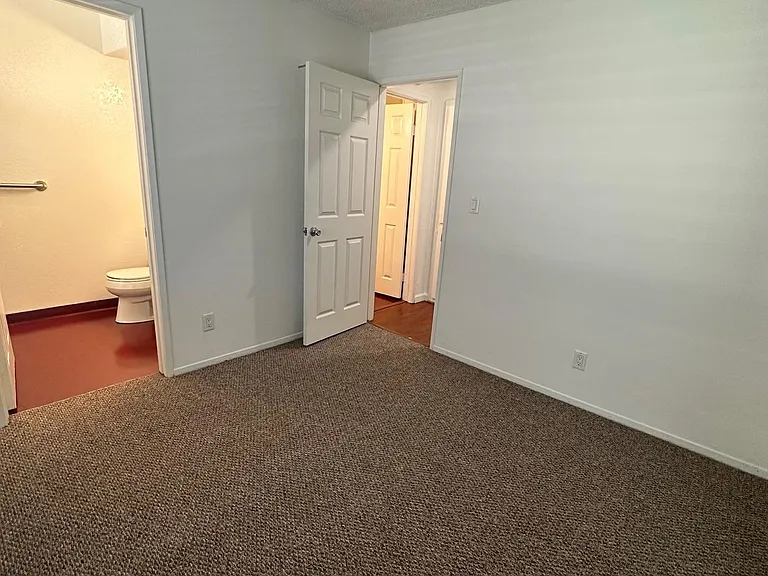 1108 Molino Ave #1 — Photo 6