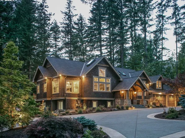 5565 NW Roanoke Ln, Portland, OR 97229