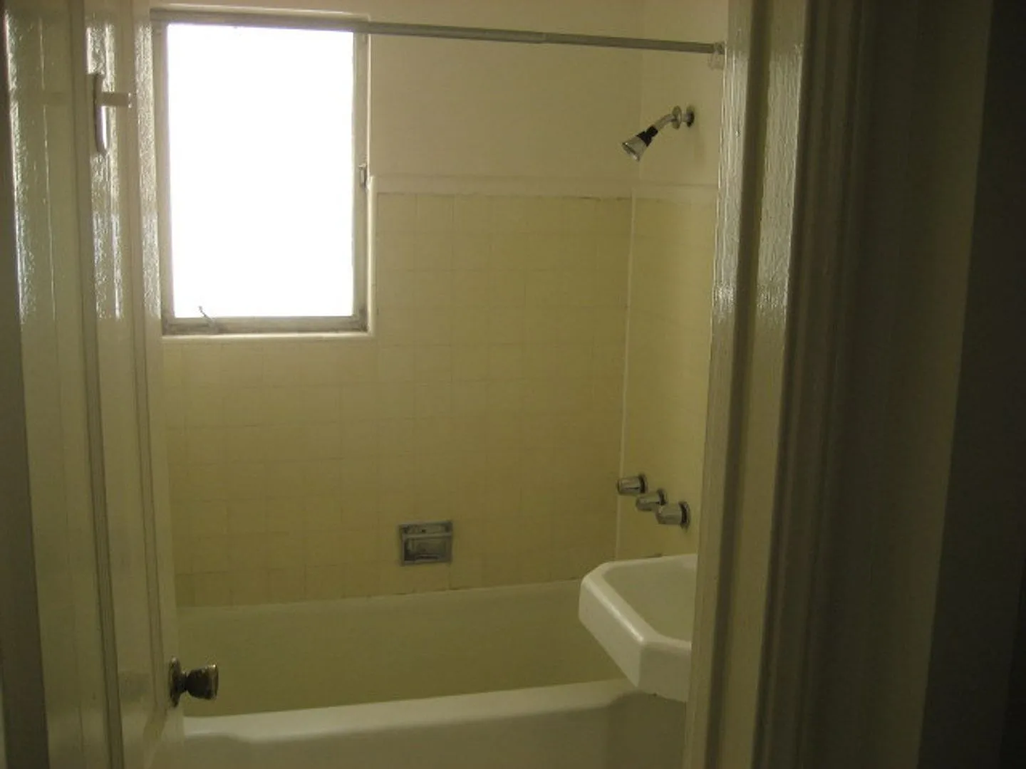 530 Glenrock Ave. — Photo 4