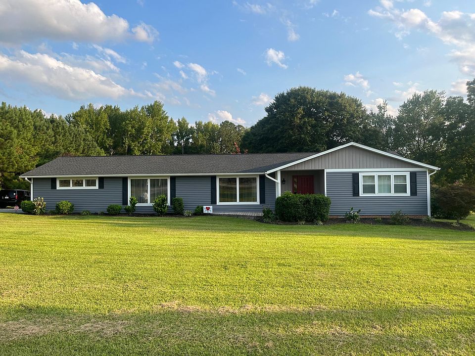 Expansive front yard