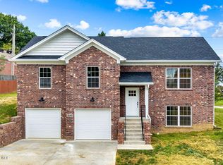 2125 Churchdown Ln, Louisville, KY 40214