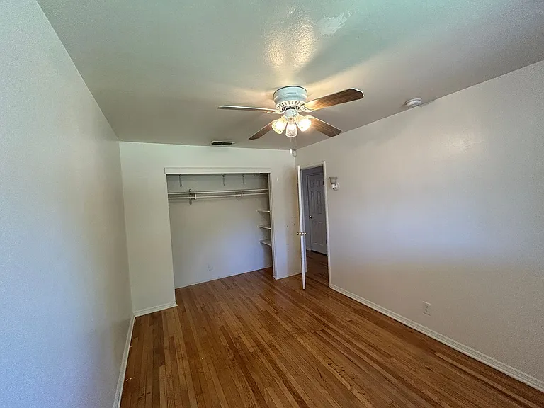 4607 11th Ave — Photo 12