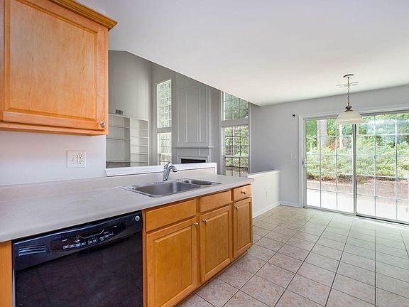 3rd image of 1737 Bentridge Dr NW