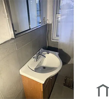 5 bed, 1500 sqft, $2,200 — Photo 2