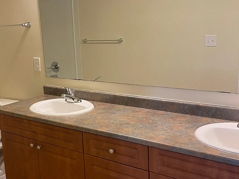 Clairmont at Hillandale — Photo 57