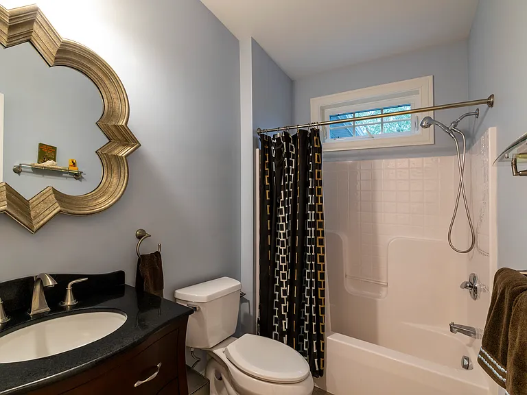 118 Lynn Dr — Photo 15
