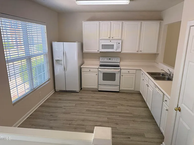 8125 Rhiannon Rd — Photo 15