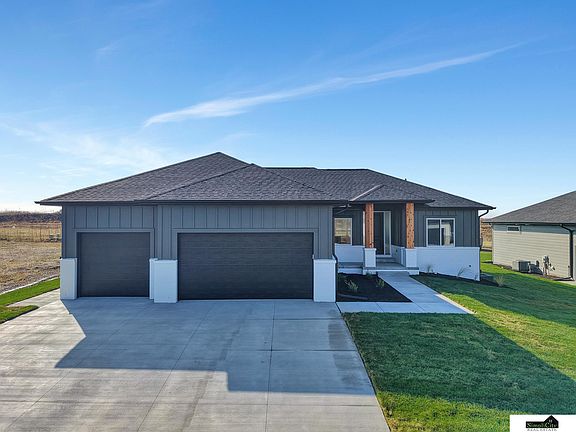 3rd image of 8801 Dragonfly Ln
