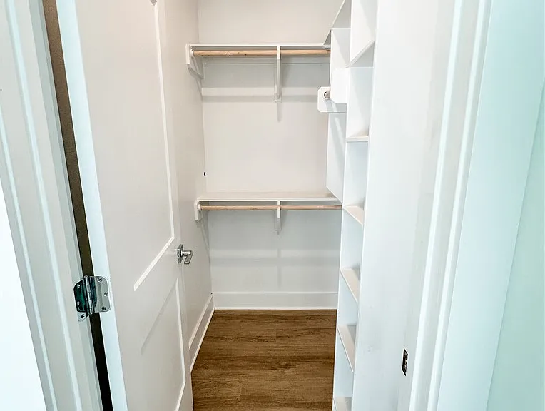 1307 Bayou Woods Dr — Photo 10