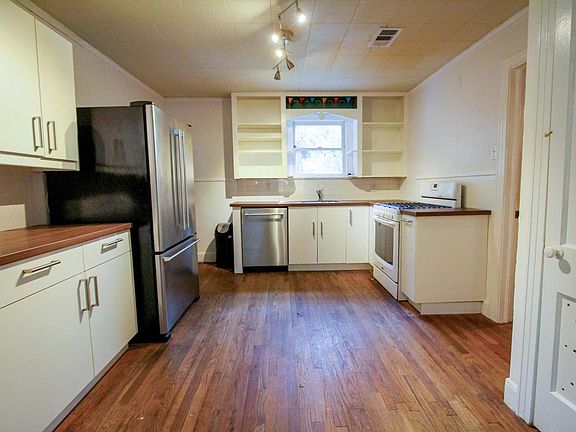 Kitchen view from entry