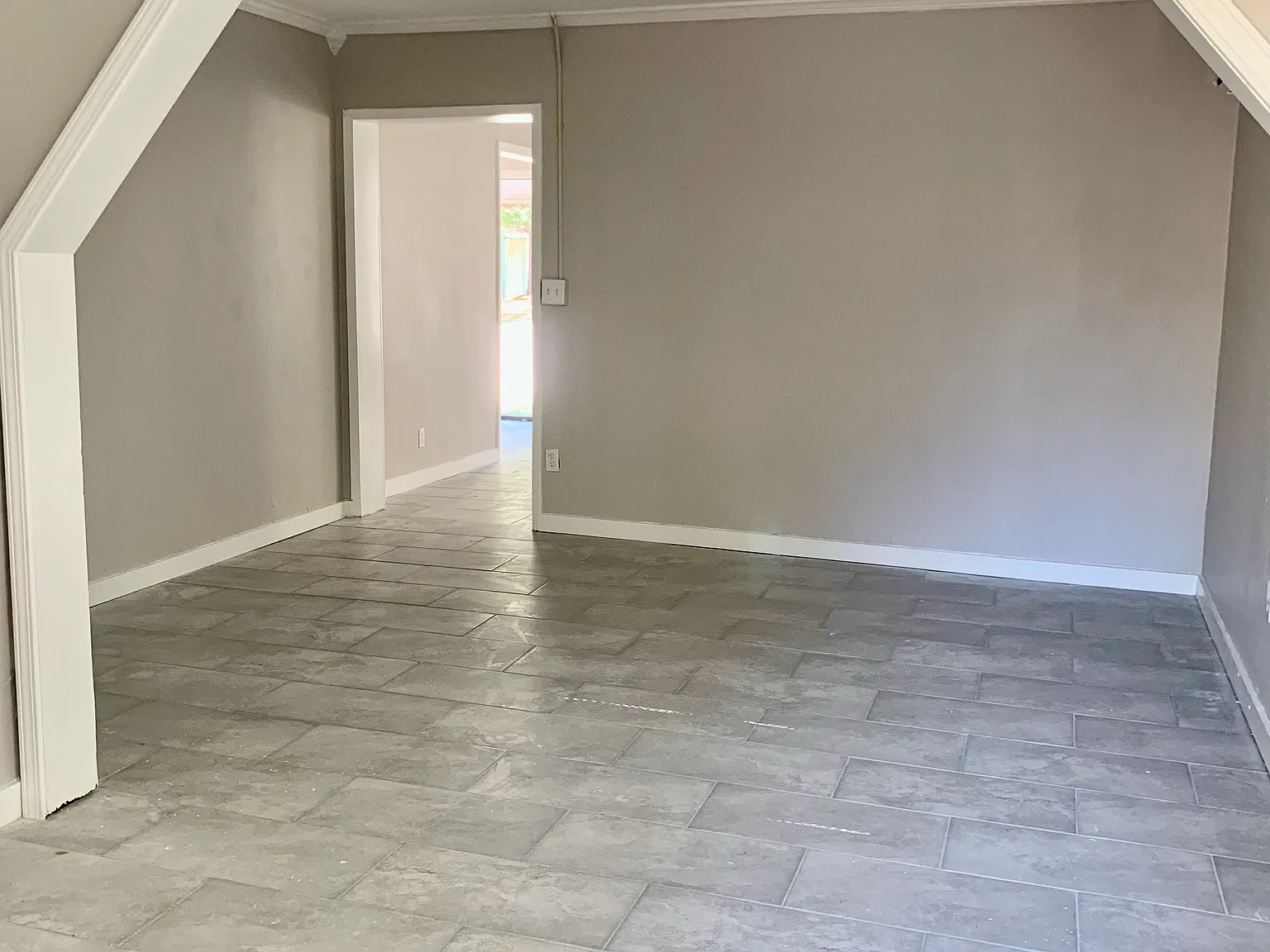 3 bed, 1116 sqft, $1,200 — Photo 2