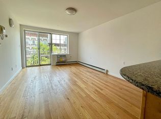 667 Grand St APT 3A, Brooklyn, NY 11211