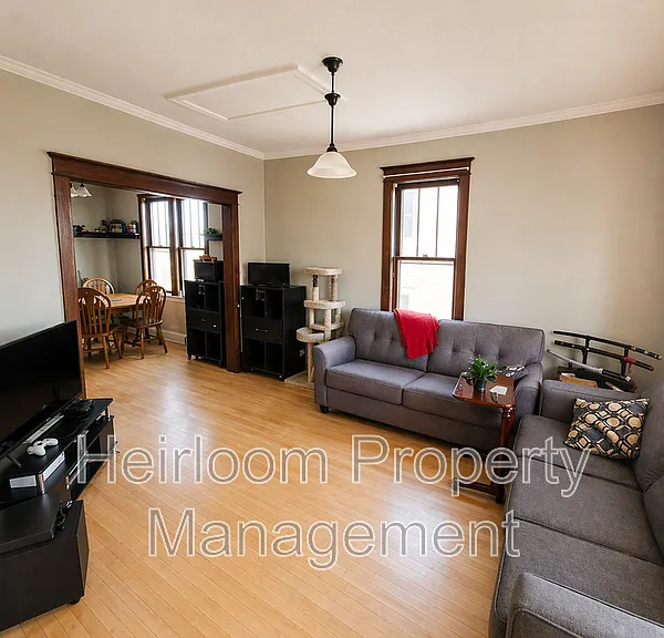 426 N 13th Ave E — Photo 5