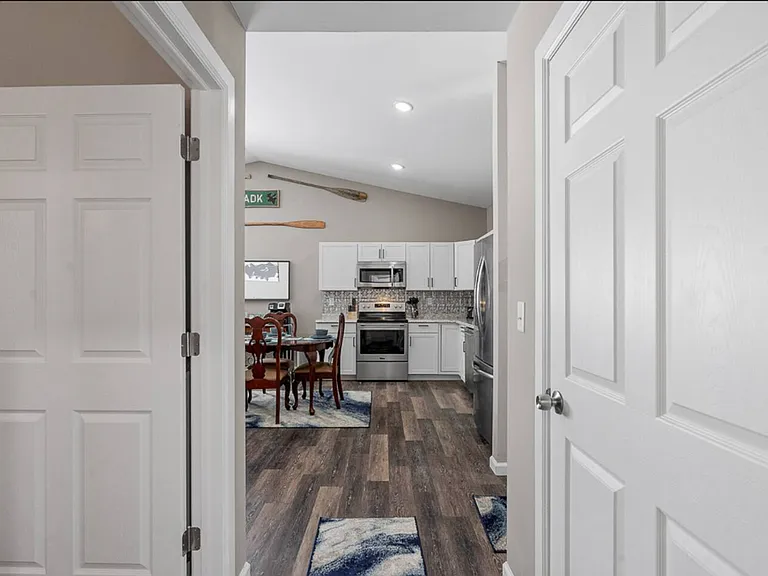 934 S Shore Rd — Photo 9