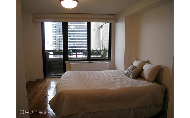 Rented by Douglas Elliman | media 26