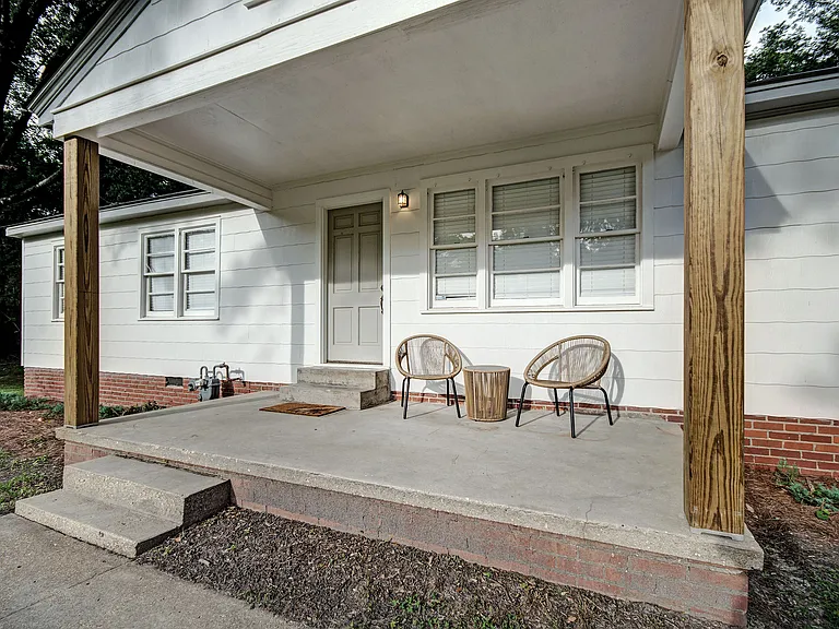 804 Monroe St — Photo 13