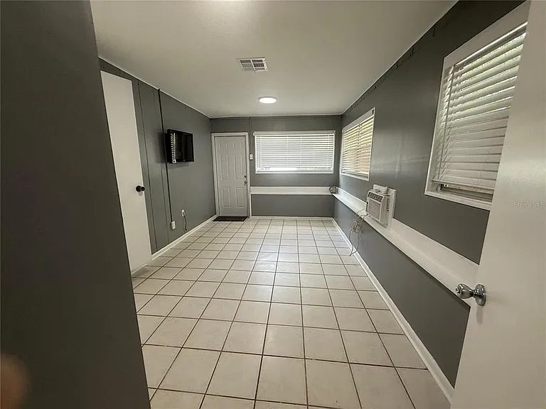 313 NW 34th Dr — Photo 15