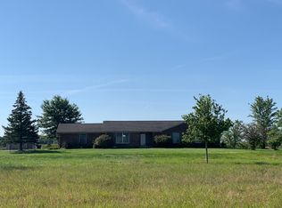 10986 N Meridian Rd, Roanoke, IN 46783