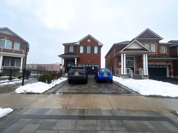 12 Lillian Cres, Brampton, ON L6R 3P9