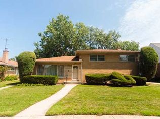 7433 Lowell Ave, Skokie, IL 60076