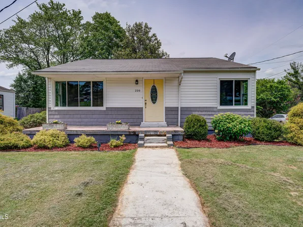 220 School Ave, Blountville, TN 37617