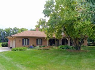 36W125 Indian Mound Rd, St Charles, IL 60174