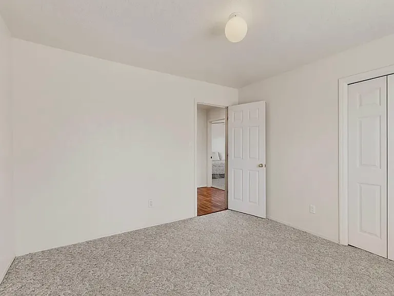 SE Bedroom 2