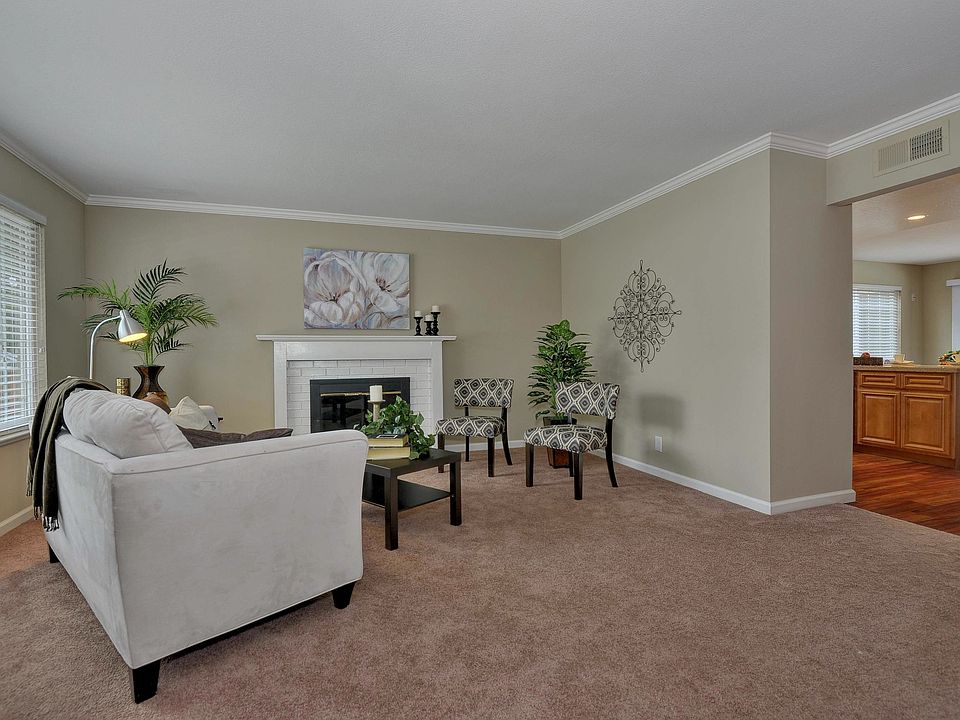 1st image of 127 Biddleford Ct