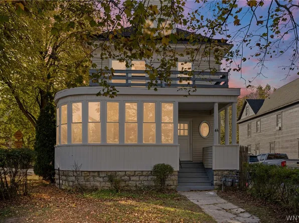 44 Greenfield St, Buffalo, NY 14214