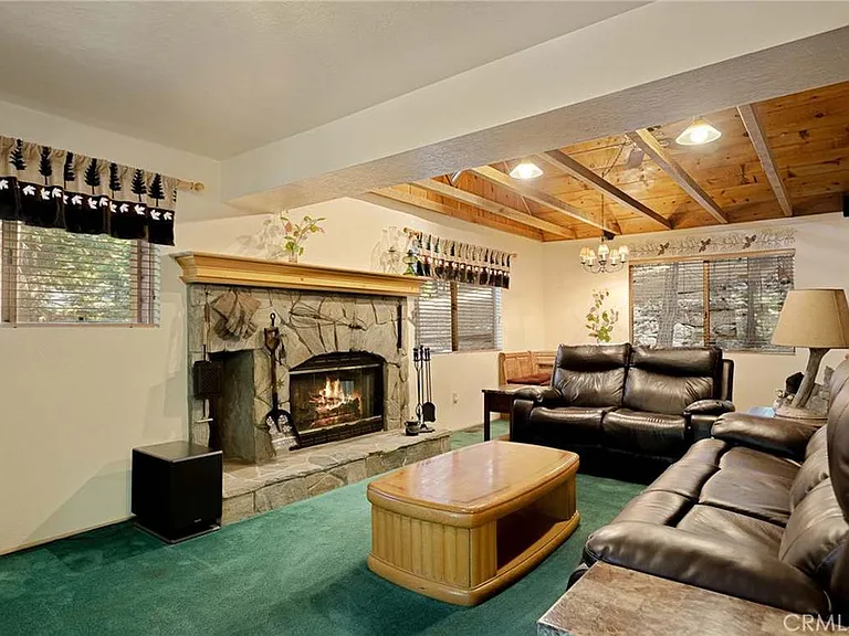 637 Crest Estates Ct — Photo 3