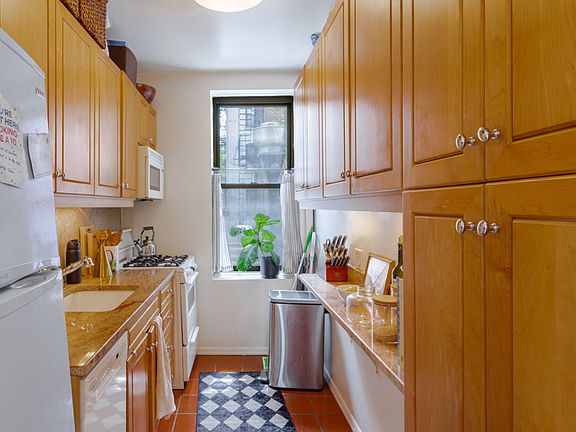 4th image of 199 Bleecker St APT 2