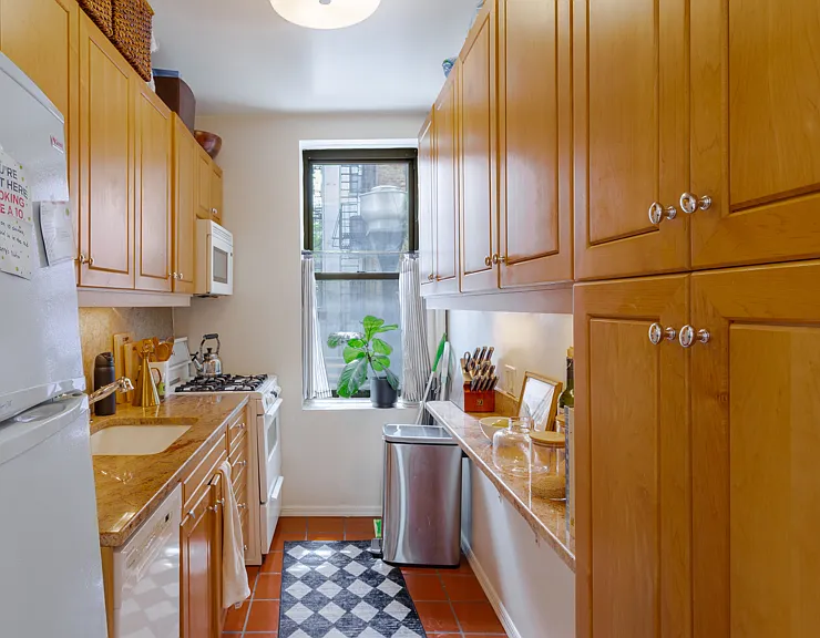199 Bleecker St #2 — Photo 4