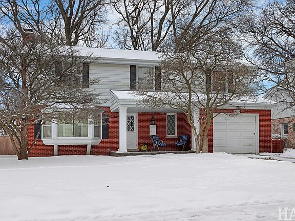 5th image of 2335 Maple Ave