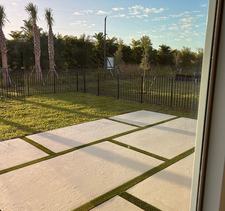 Modern 16x30 Patio with fenced in yard. Perfect for children & pets.