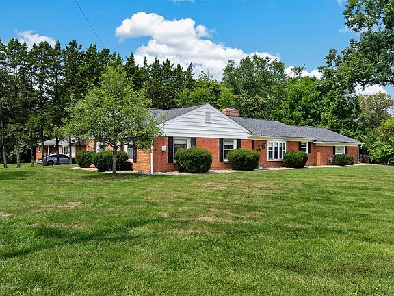 4th image of 1028 Newcastle Dr